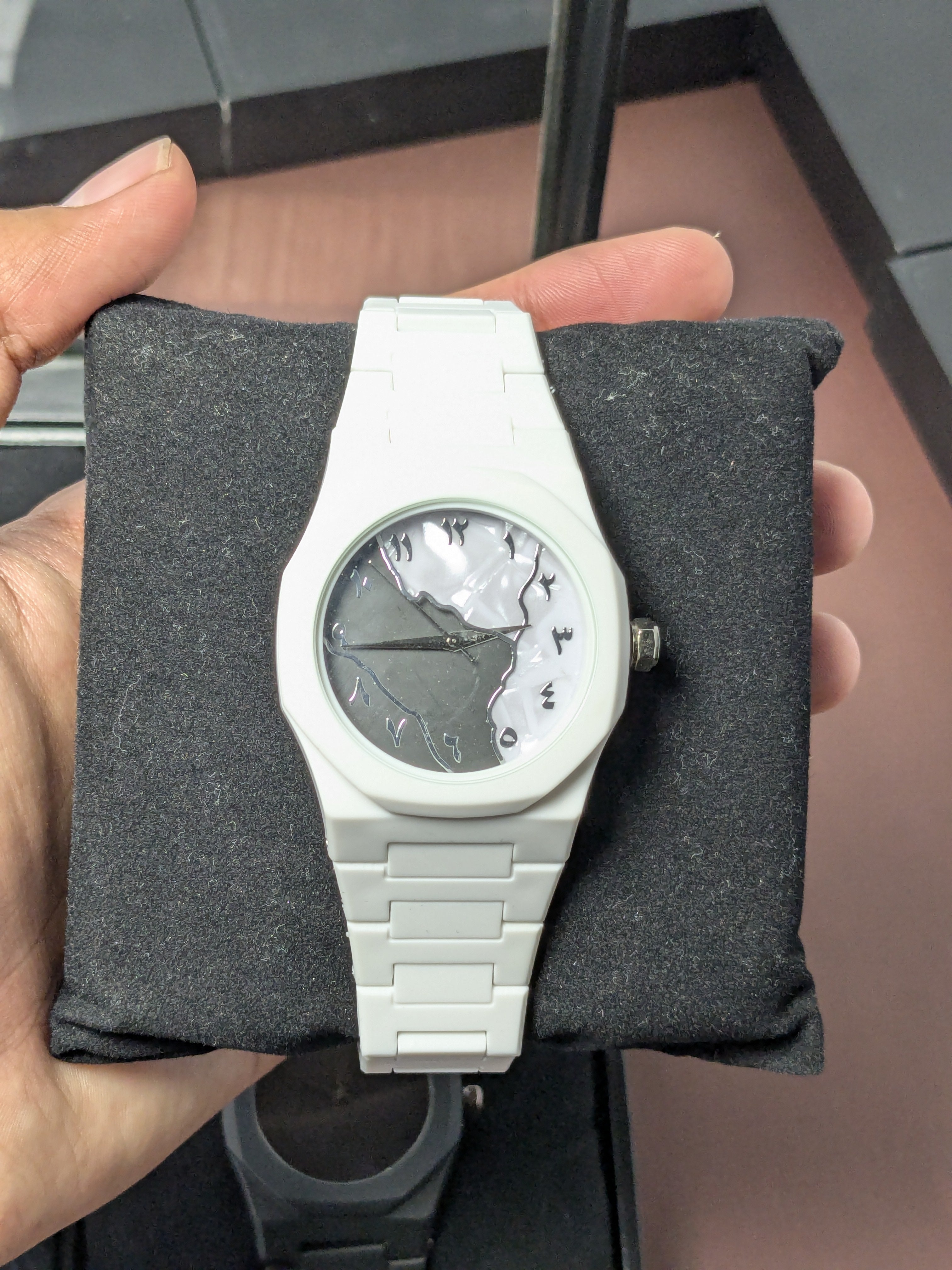 Arabic Minimalist Watch White ( Dial Black X White)