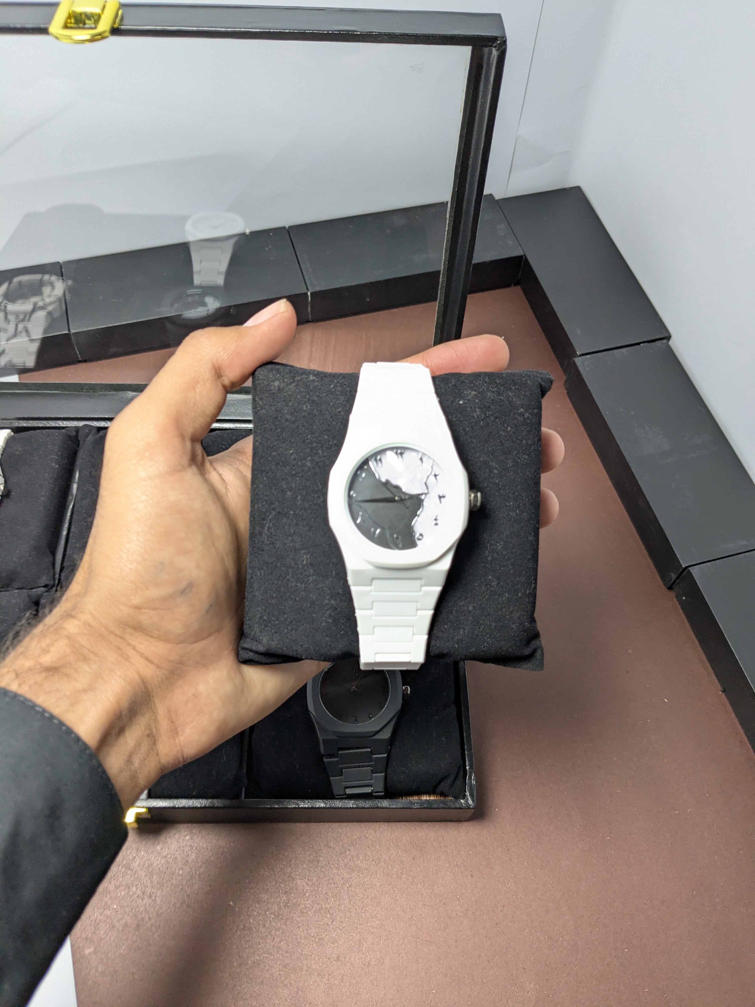 Arabic Minimalist Watch White ( Dial Black X White)