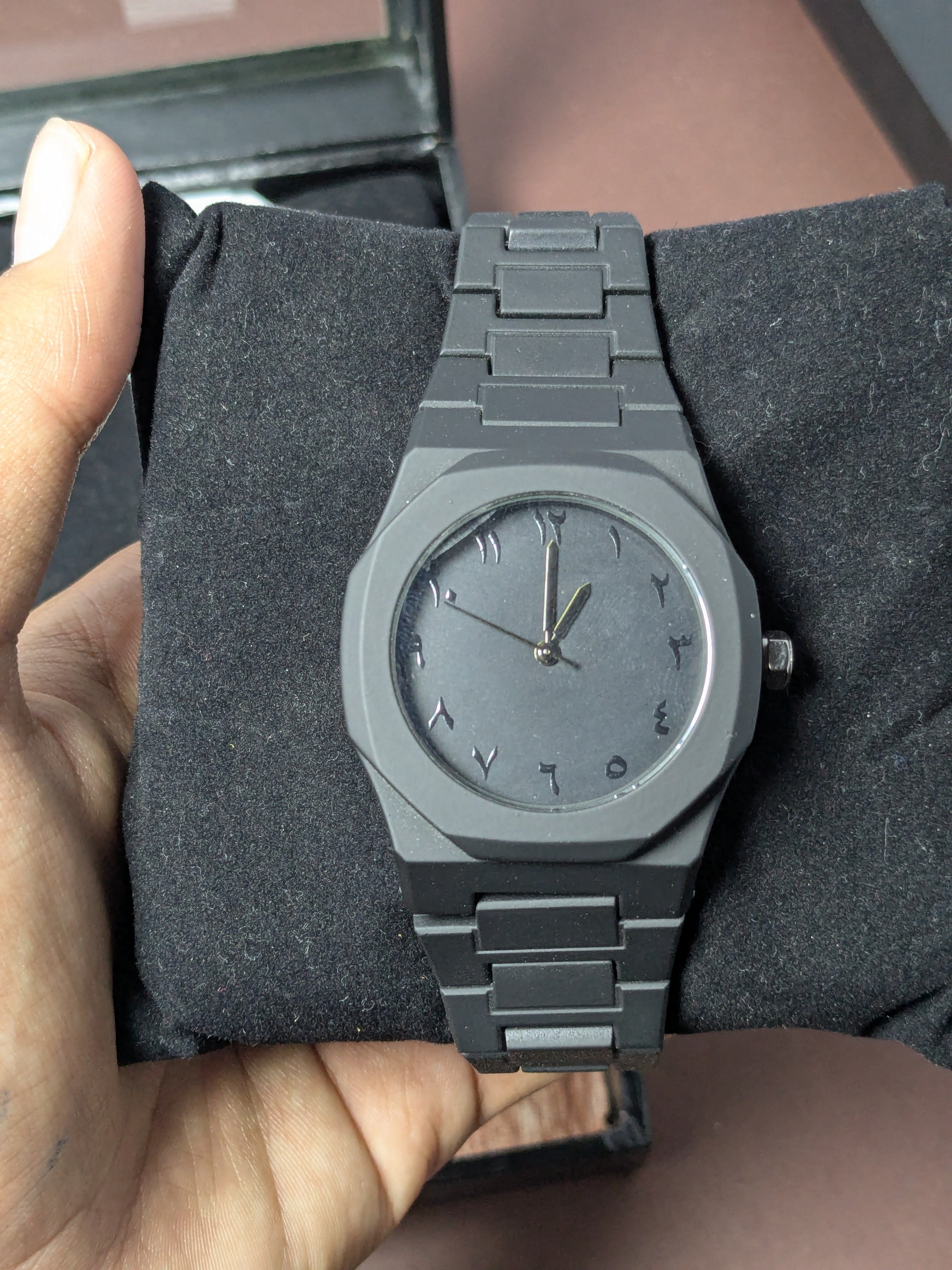 Arabic Aura Watch (Black)