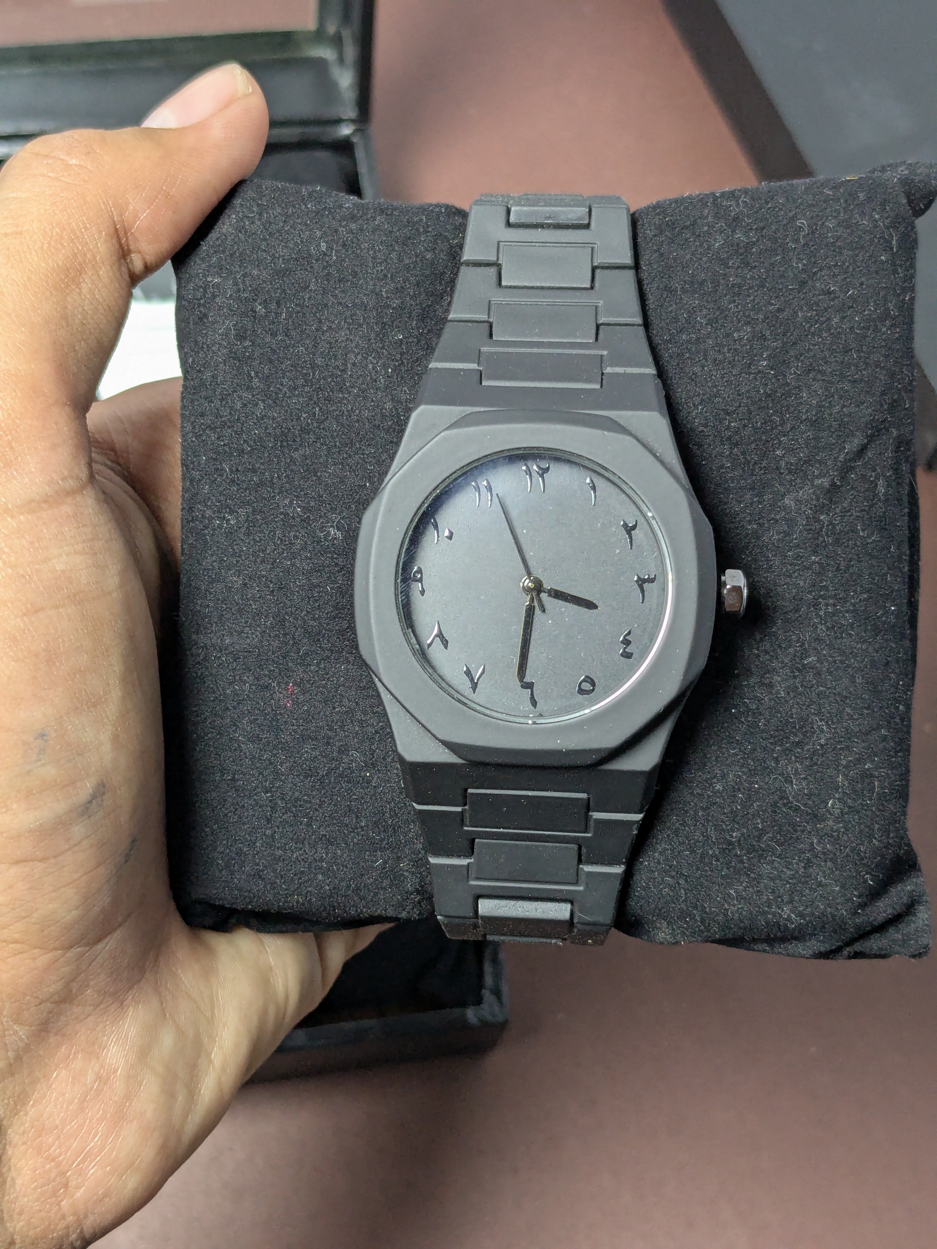 Arabic Aura Watch (Black)